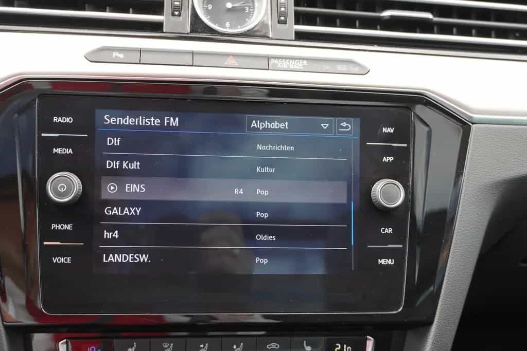 Volkswagen Passat Variant 1.5 TSI Highline Navi LED 08/2020-photo-14