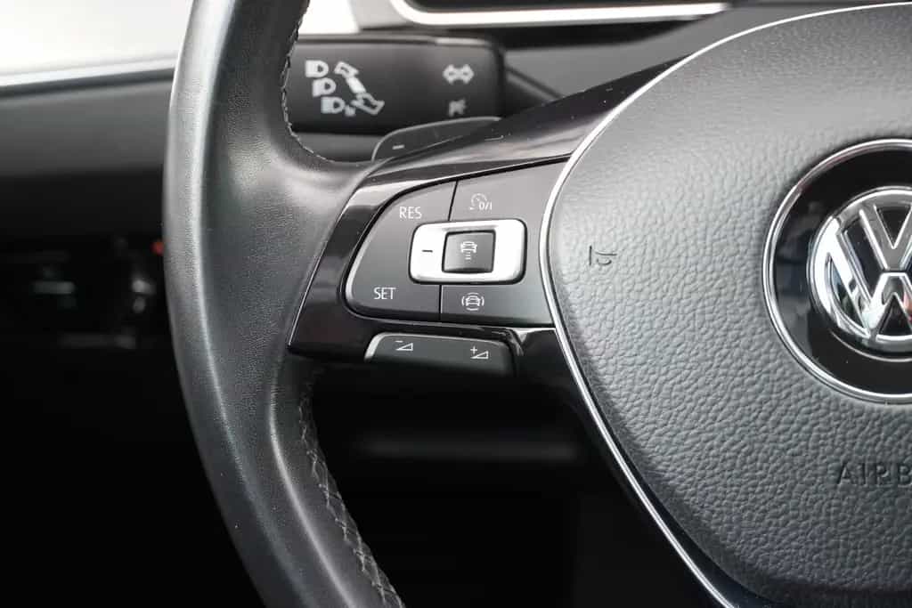 Volkswagen Passat Variant 1.5 TSI Highline Navi LED 08/2020-photo-24