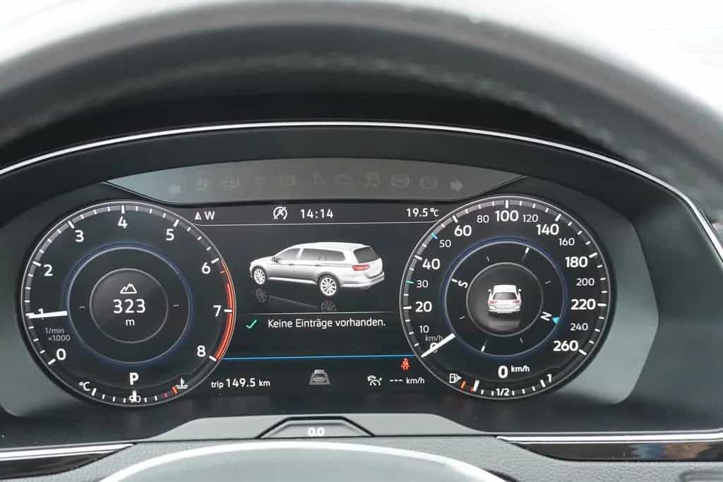 Volkswagen Passat Variant 1.5 TSI Highline Navi LED 08/2020-photo-29