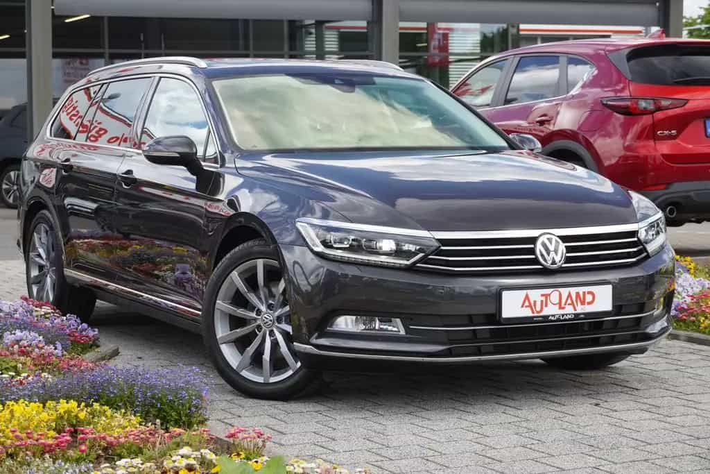 Volkswagen Passat Variant 1.5 TSI Highline Navi LED 08/2020-photo-3