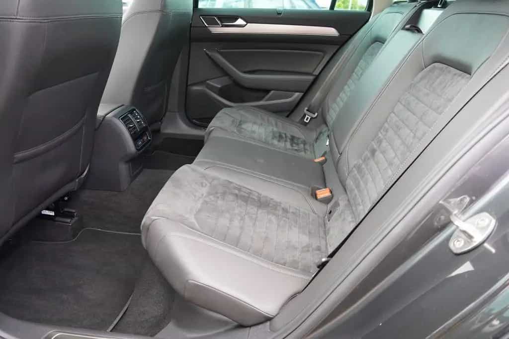 Volkswagen Passat Variant 1.5 TSI Highline Navi LED 08/2020-photo-36