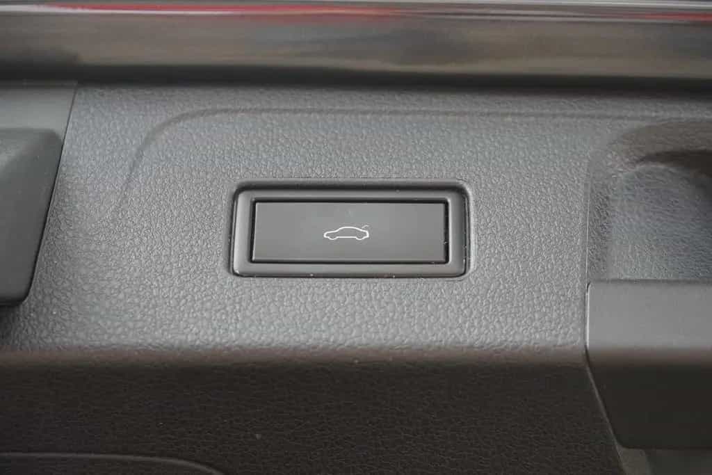Volkswagen Passat Variant 1.5 TSI Highline Navi LED 08/2020-photo-39