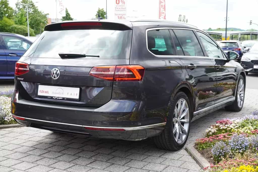 Volkswagen Passat Variant 1.5 TSI Highline Navi LED 08/2020-photo-7