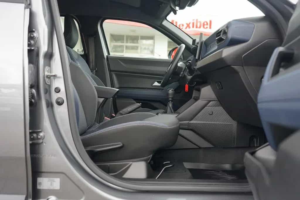 Dacia Duster TCe 130 LED Navi Kamera 04/2025-photo-26