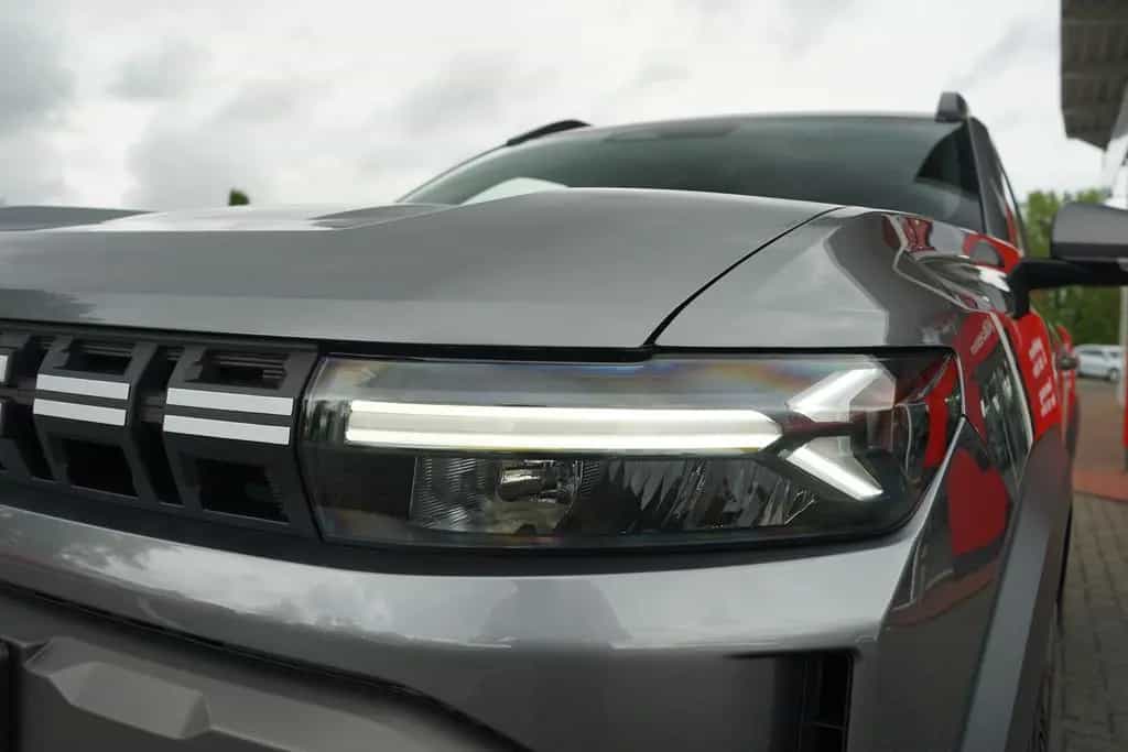 Dacia Duster TCe 130 LED Navi Kamera 04/2025-photo-30