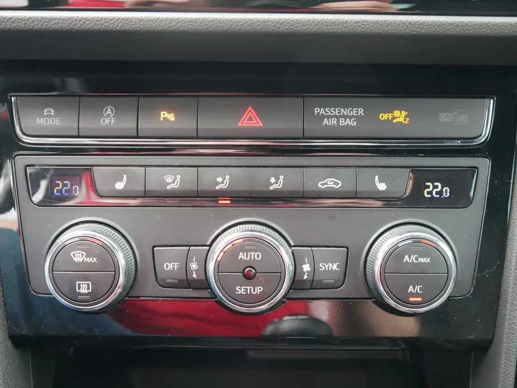 Seat Leon 1.5 FR LED Klimaaut. Sitzheizung Beats 06/2019-photo-19