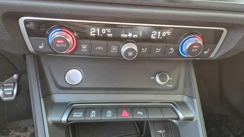 Audi Q3 35 TDI quattro advanced LED Pano SpurAss AHK 02/2019-photo-8