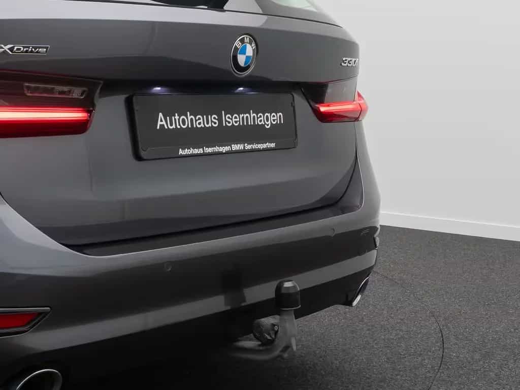 BMW 330 i xD Alarm AHK DAB Panorama Individual Sport 03/2022-photo-13