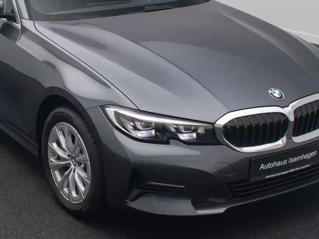 BMW 330 i xD Alarm AHK DAB Panorama Individual Sport 03/2022-photo-19