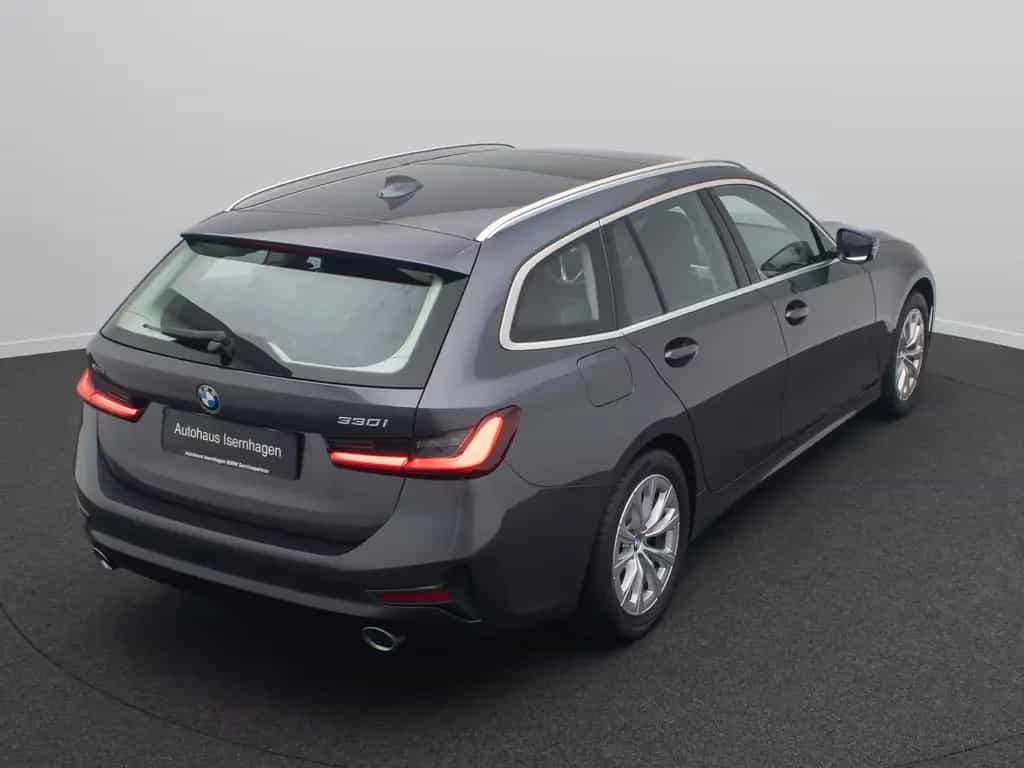 BMW 330 i xD Alarm AHK DAB Panorama Individual Sport 03/2022-photo-6