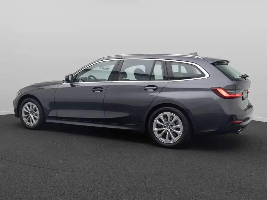 BMW 330 i xD Alarm AHK DAB Panorama Individual Sport 03/2022-photo-9