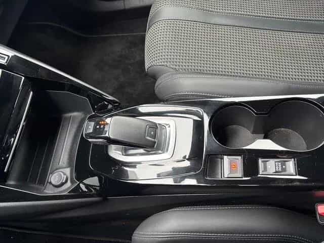 Peugeot 2008 GT 130 +Pano-Dach+Kamera+LED+Keyless+ 02/2022-photo-11