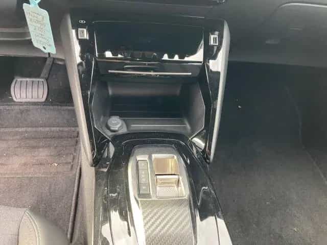 Peugeot 2008 Allure 130 +EPH+Navi+SHZ+Automatik 08/2023-photo-12