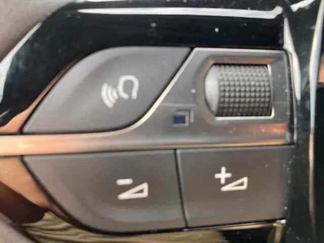 Peugeot 2008 Allure 130 +EPH+Navi+SHZ+Automatik 08/2023-photo-13