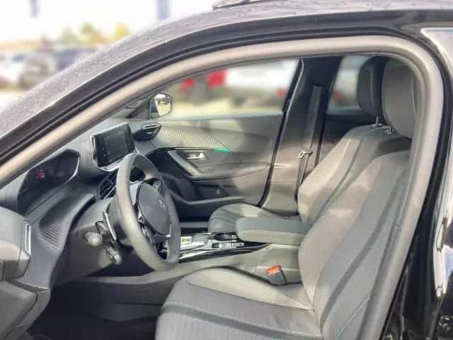 Peugeot 2008 Allure 130 +EPH+Navi+SHZ+Automatik 08/2023-photo-7