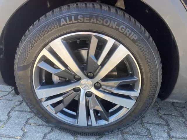 Peugeot 3008 Allure Pack 130 +Keyless+LED+DAB+EPH+ 03/2022-photo-5