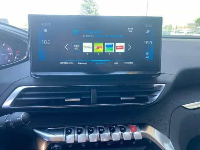 Peugeot 3008 Allure Pack 130 +Keyless+LED+DAB+EPH+ 03/2022-photo-9