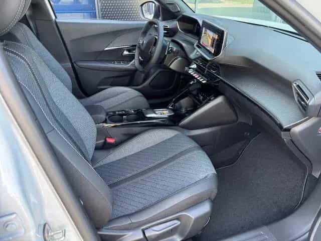 Peugeot 2008 Allure 130 EAT8 +NAVI+Allwetter+SHZ+ 08/2025-photo-13