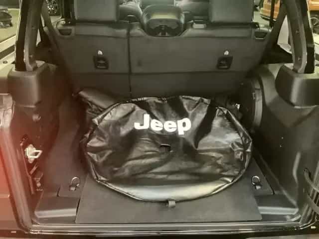 Jeep Wrangler ICE MY2024 Sahara 2.0l T-GDI (272 PS) 01/2025-photo-15