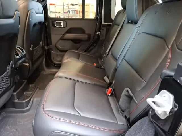 Jeep Wrangler ICE Rubicon 2.0l T-GDI 272PS 4x4 AT8 02/2026-photo-13