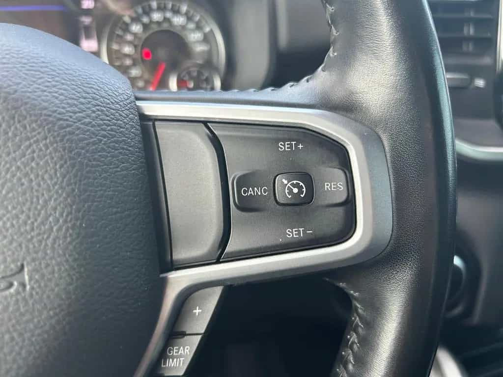 Dodge RAM 1500 5,7L V8 Hemi 4x4 AHK Navi Leder Kamera 02/2022-photo-18