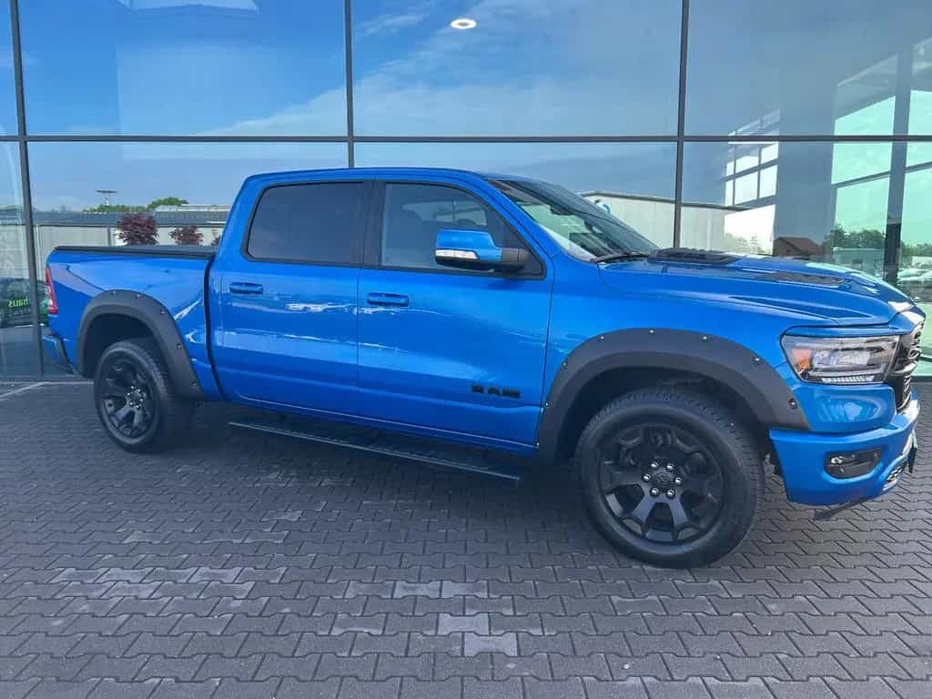 Dodge RAM 1500 5,7L V8 Hemi 4x4 AHK Navi Leder Kamera 02/2022-photo-2