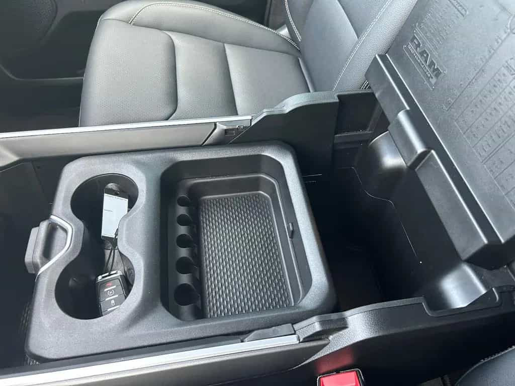 Dodge RAM 1500 5,7L V8 Hemi 4x4 AHK Navi Leder Kamera 02/2022-photo-27