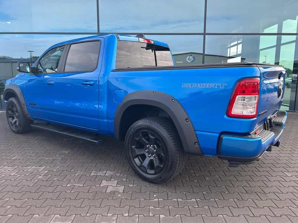 Dodge RAM 1500 5,7L V8 Hemi 4x4 AHK Navi Leder Kamera 02/2022-photo-3