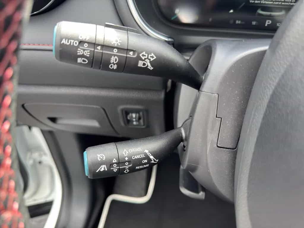 MG HS Luxury 1.5 TGDI *Pano*LED*AHK*APP*360*SHZ* 06/2023-photo-12