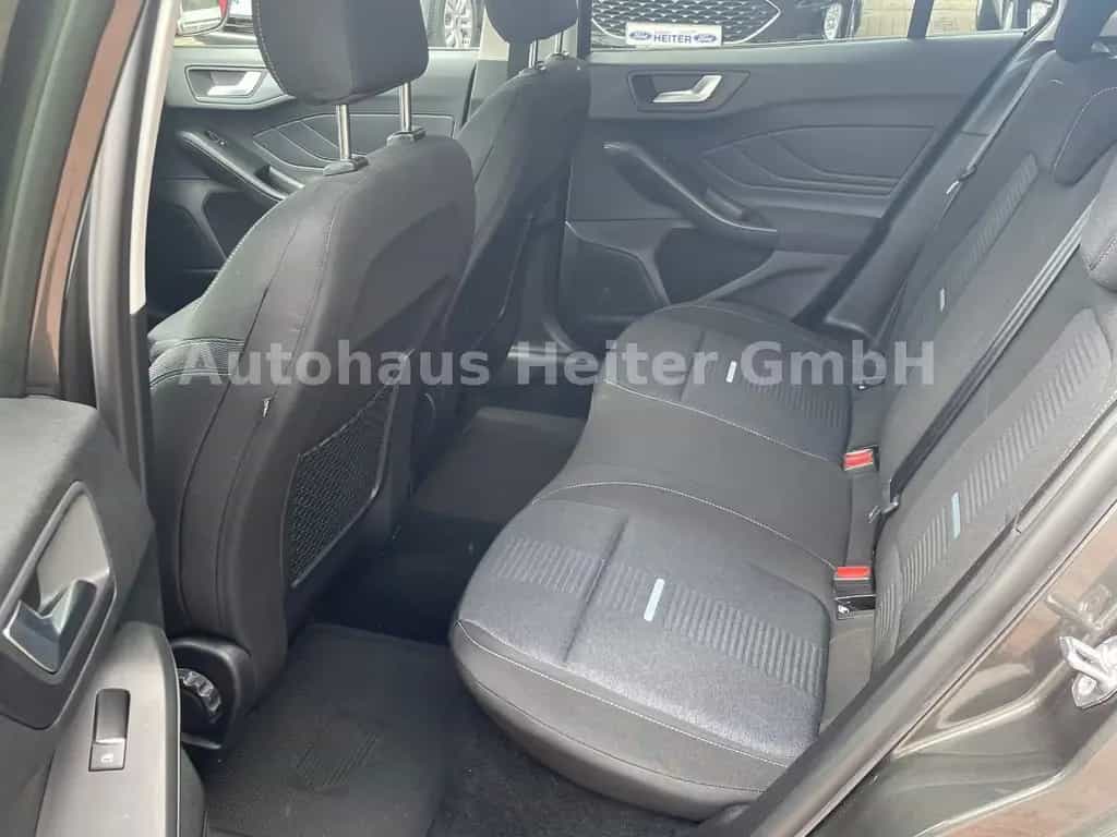 Ford Focus Automatik Active / Navi+Kamera+AGR+GJR 04/2022-photo-12