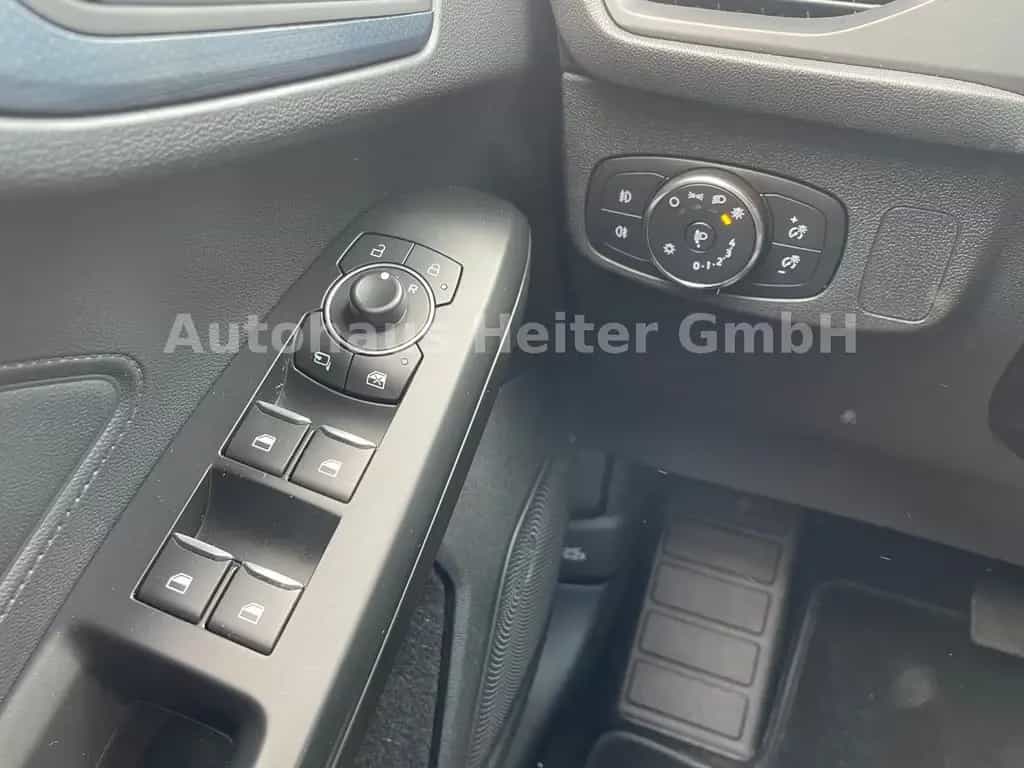 Ford Focus Automatik Active / Navi+Kamera+AGR+GJR 04/2022-photo-17