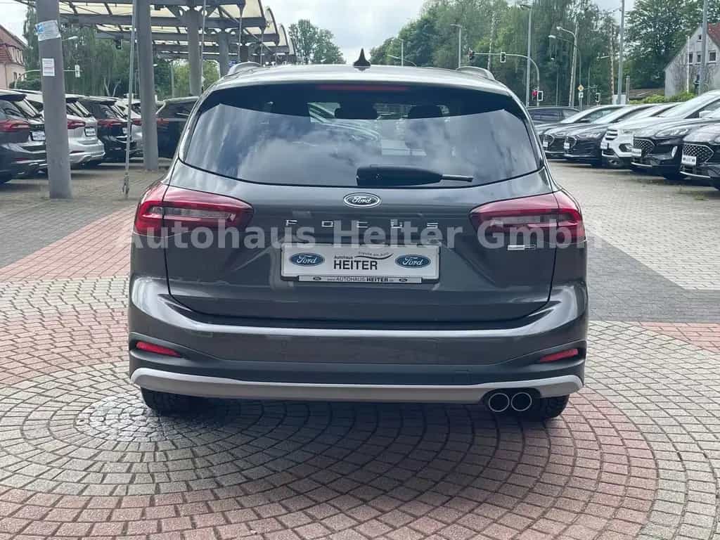 Ford Focus Automatik Active / Navi+Kamera+AGR+GJR 04/2022-photo-4