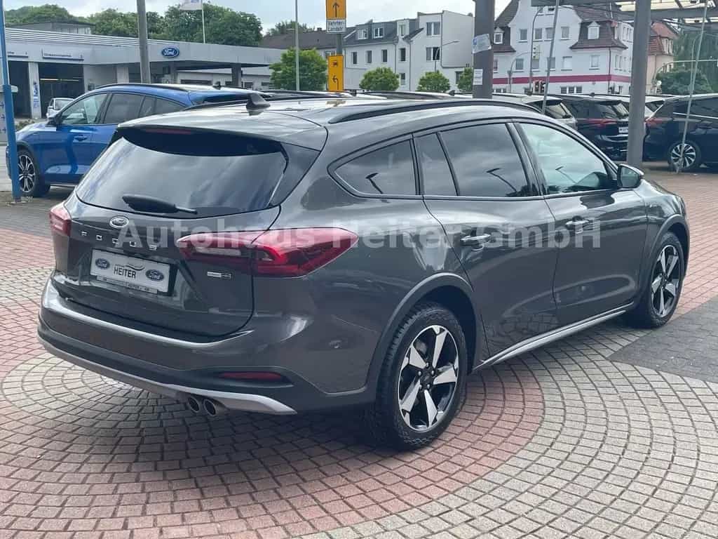 Ford Focus Automatik Active / Navi+Kamera+AGR+GJR 04/2022-photo-5