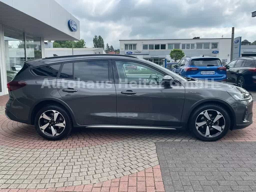 Ford Focus Automatik Active / Navi+Kamera+AGR+GJR 04/2022-photo-6