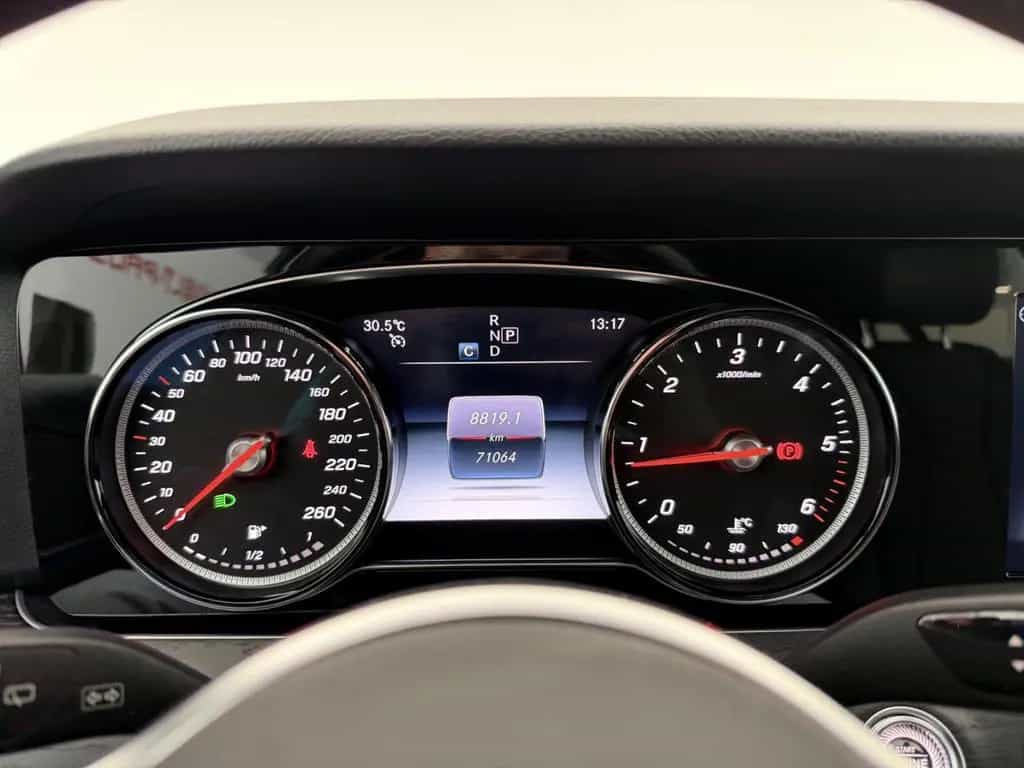 Mercedes-Benz E 300 d T*AVANTGARDE*LED-AHK-R.KAM-SP.STZ-SHZ-APP 07/2020-photo-38