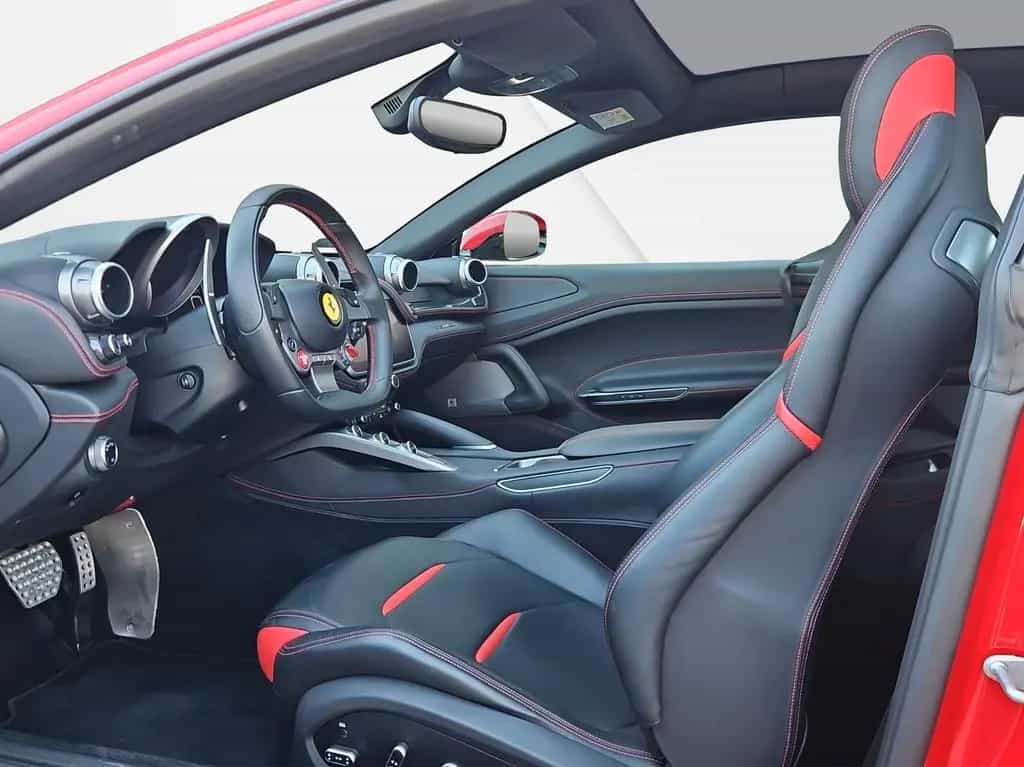 Ferrari GTC4Lusso V12 LIFT JBL CARPLAY PANOROOF 03/2018-photo-16