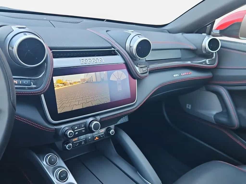 Ferrari GTC4Lusso V12 LIFT JBL CARPLAY PANOROOF 03/2018-photo-19