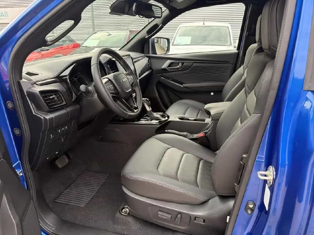 Isuzu D-Max Space Cab 4WD V-CROSS null-photo-10