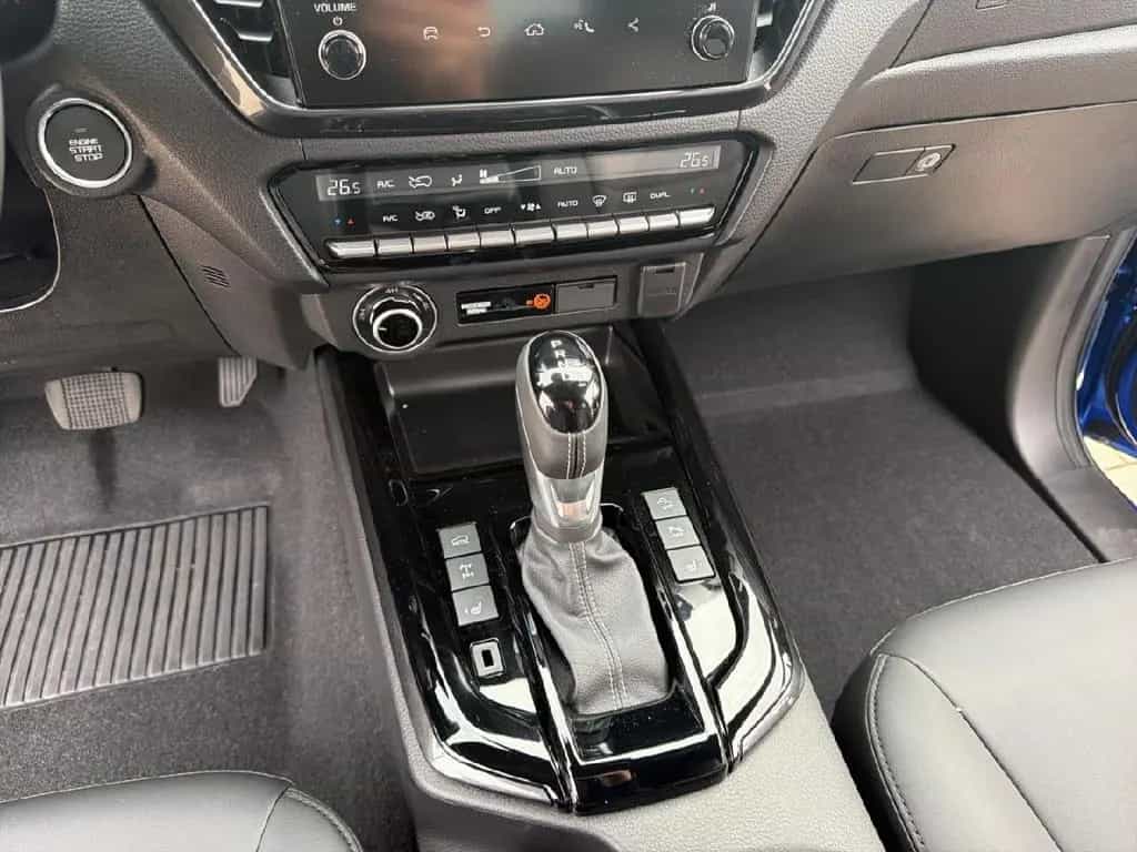 Isuzu D-Max Space Cab 4WD V-CROSS null-photo-16