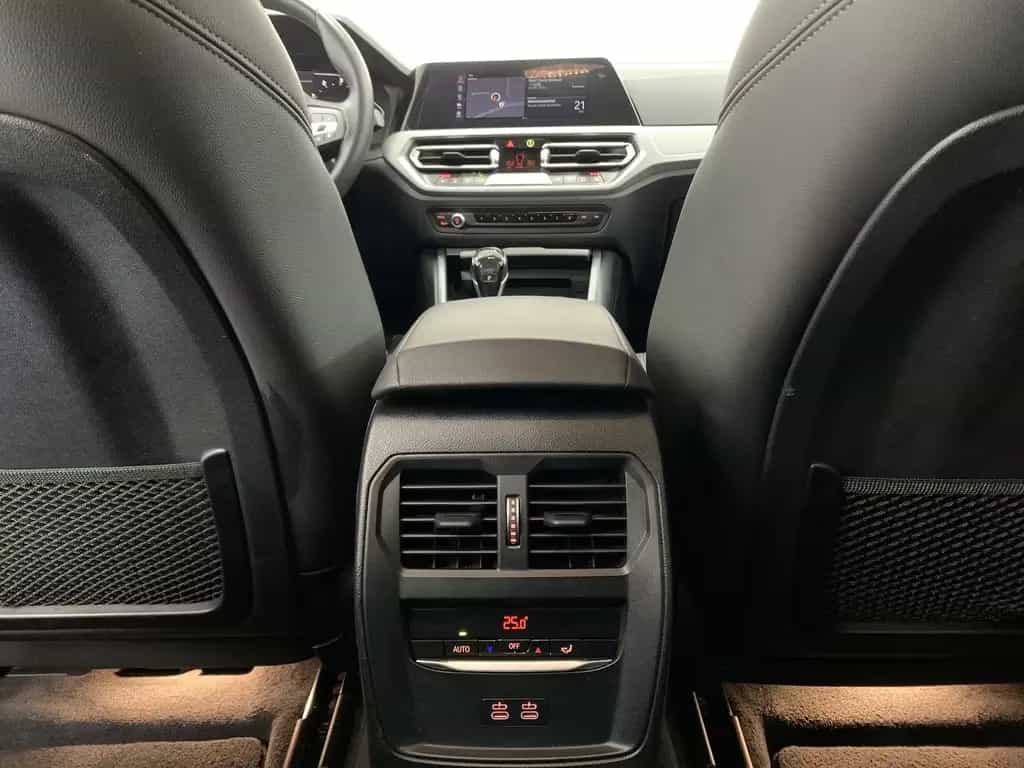 BMW 320 d xDrive NAV/SHZ/PDC/LED/KLIMA/dig.Cockpit 12/2020-photo-17