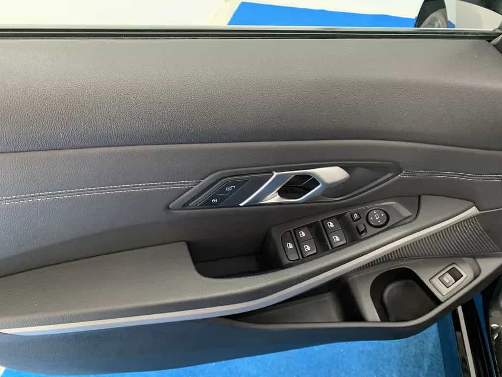 BMW 320 d xDrive NAV/SHZ/PDC/LED/KLIMA/dig.Cockpit 12/2020-photo-21