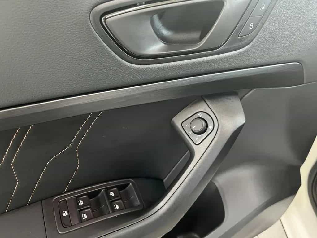 Cupra Ateca 1.5 TSI DSG Rückfahrkamera 01/2024-photo-21