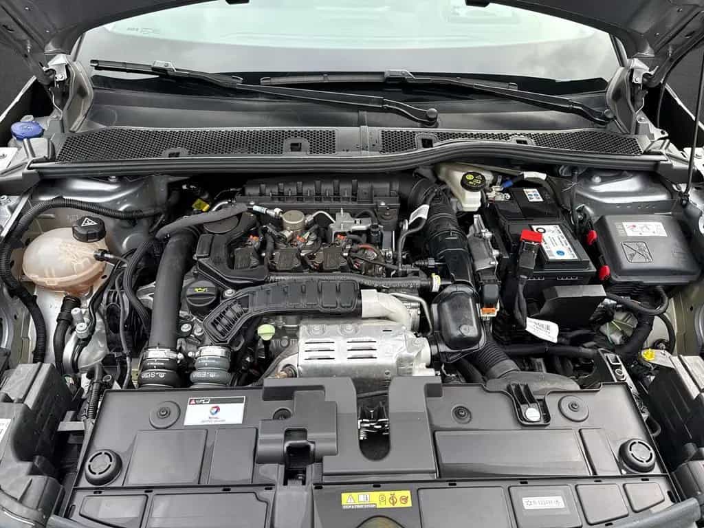 Citroën C4 PureTech 130 S&S EAT8 Shine 06/2023-photo-6