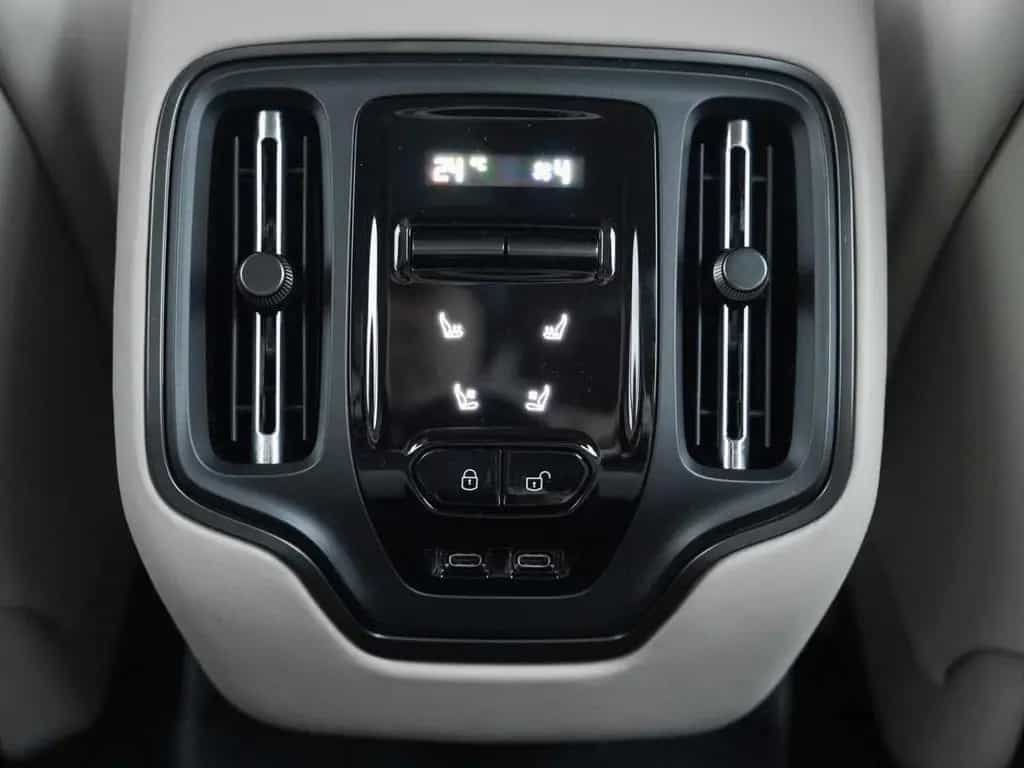 Aston Martin DBX 707 MJ 2025 null-photo-25