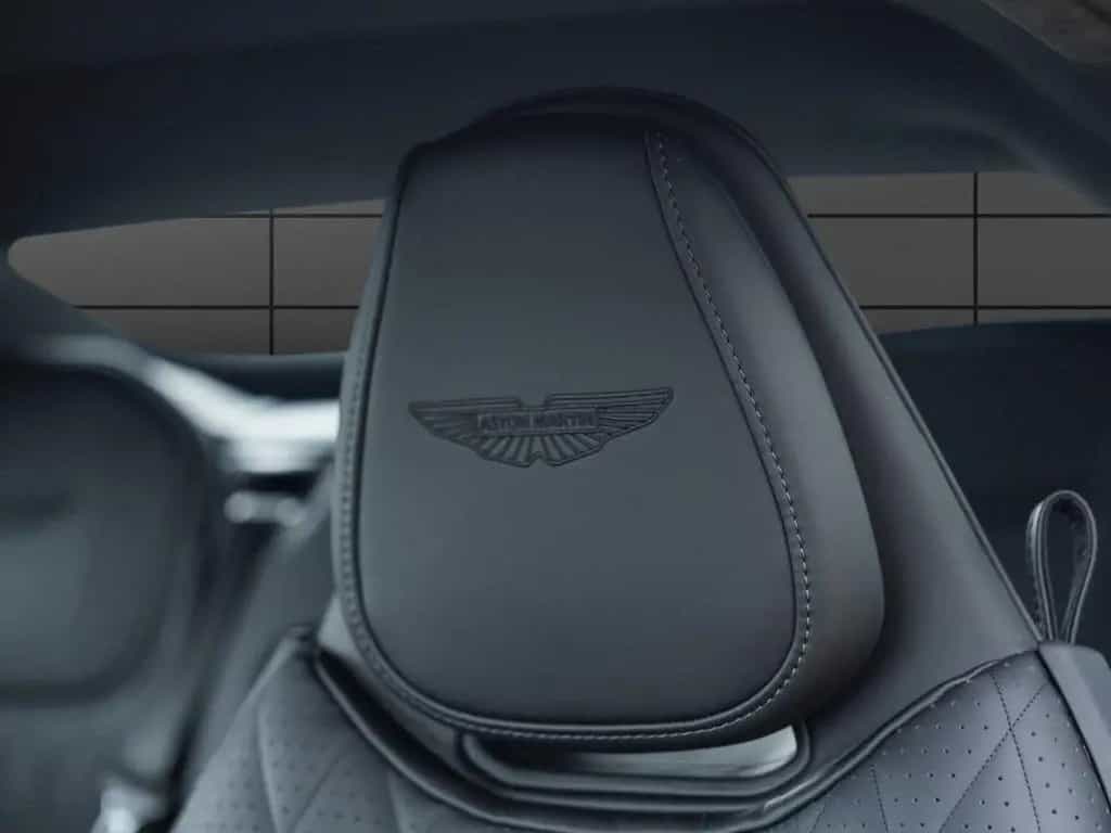 Aston Martin DB12 Volante null-photo-12
