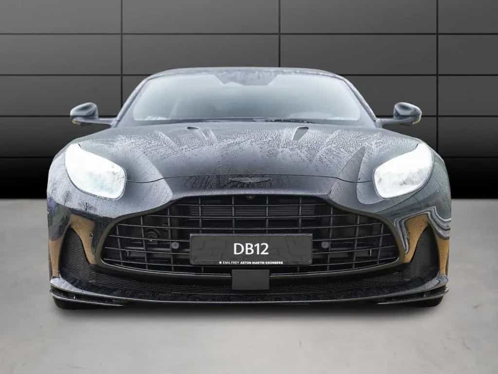 Aston Martin DB12 Volante null-photo-2