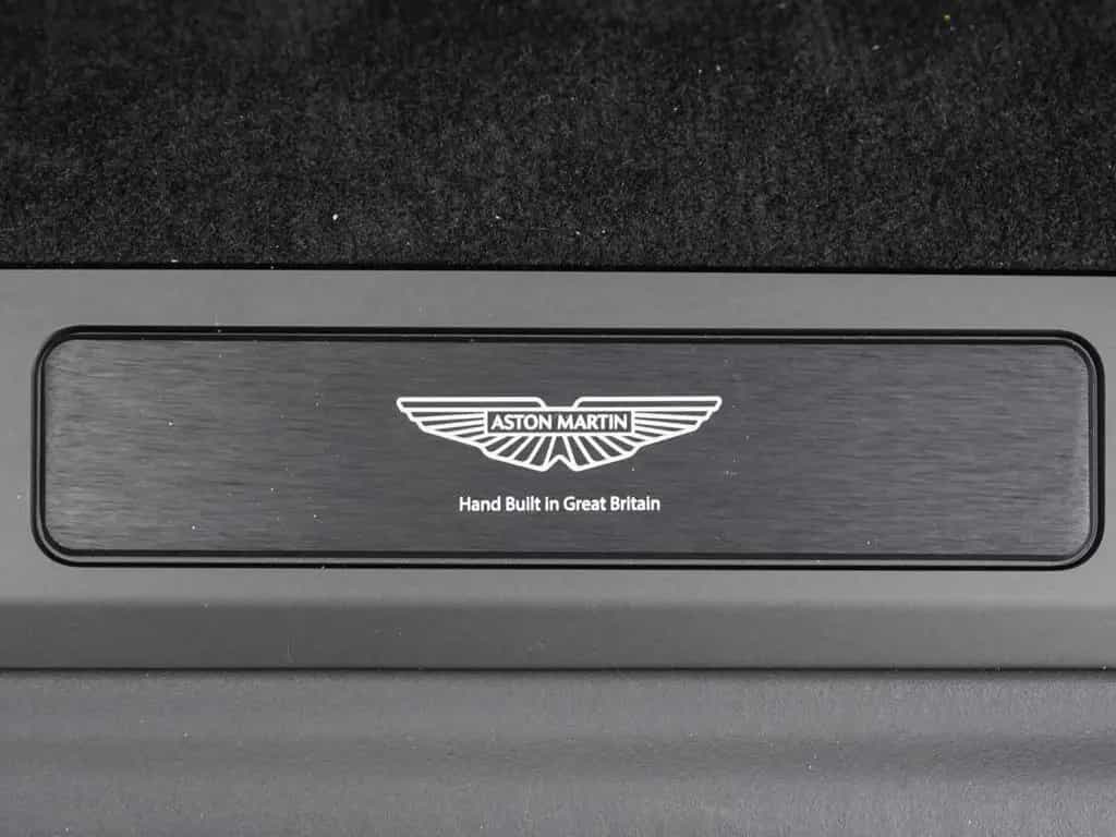 Aston Martin V8 Vantage Roadster null-photo-22