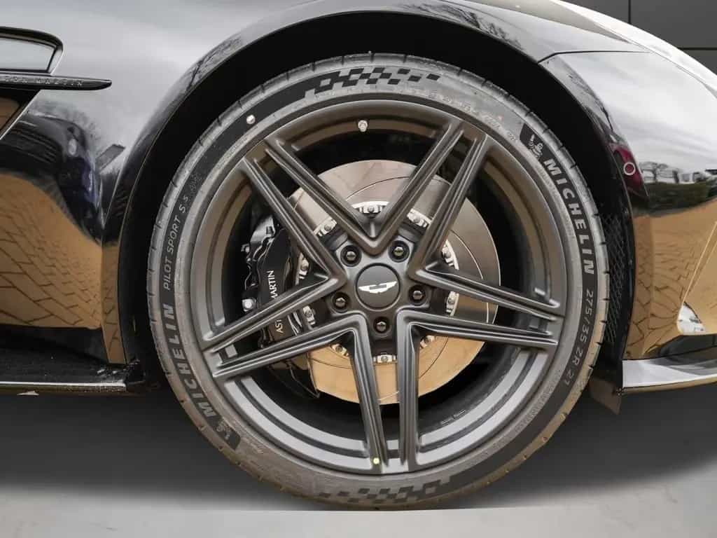 Aston Martin V8 Vantage Roadster null-photo-5