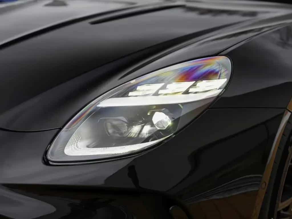 Aston Martin V8 Vantage Roadster null-photo-7