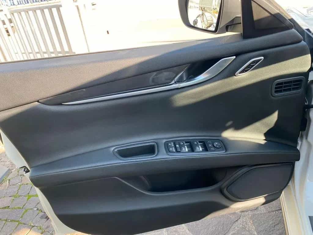Maserati Ghibli V6 05/2017-photo-6
